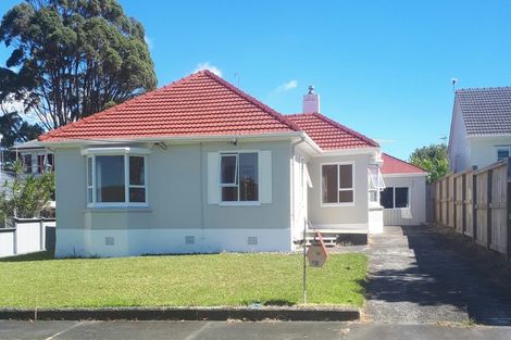 Photo of property in 22 Niccol Avenue, Narrow Neck, Auckland, 0624