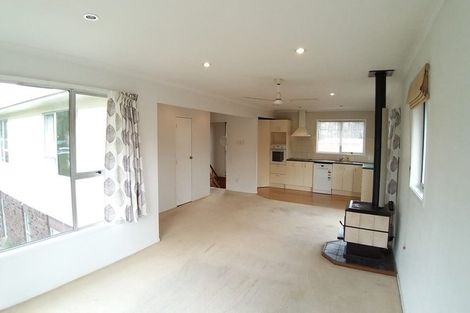 Photo of property in 19 St Catherine Crescent, West Harbour, Auckland, 0618