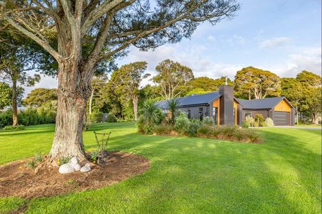 Photo of property in 26 Ohau Gravels Way, Ohau, Levin, 5570