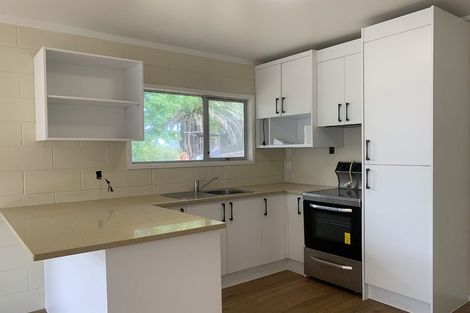 Photo of property in 45 Royal Road, Massey, Auckland, 0614