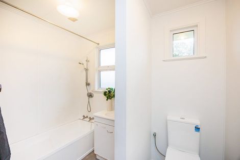 Photo of property in 8 Austin Place, Awapuni, Palmerston North, 4412