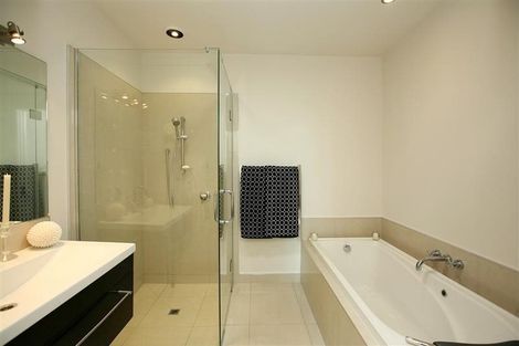 Photo of property in 26 Dartmoor Avenue, Westown, New Plymouth, 4310