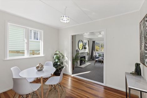 Photo of property in 25 Bird Grove, Stokes Valley, Lower Hutt, 5019