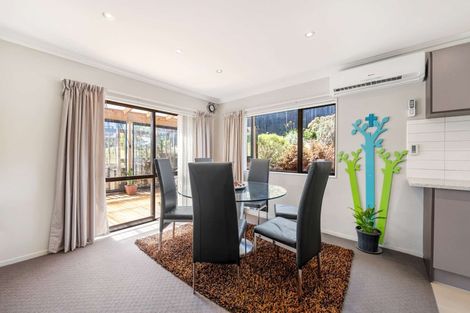 Photo of property in 9 Jomard Terrace, Northcross, Auckland, 0632