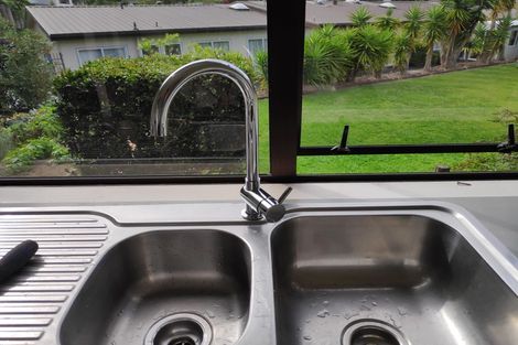 Photo of property in 34 Archers Road, Glenfield, Auckland, 0629