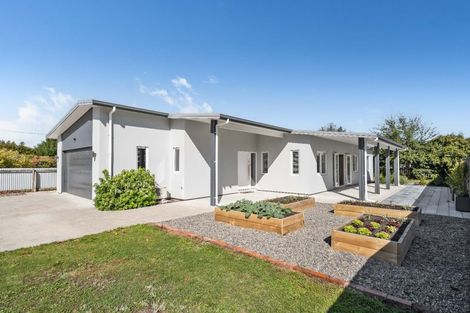 Photo of property in 64 Park Road, Carterton, 5713