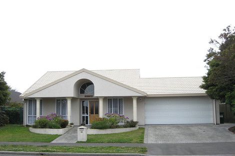 Photo of property in 48 Anglesea Avenue, Parklands, Christchurch, 8083