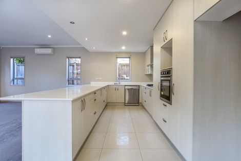 Photo of property in 12 Horizon View Road, Oteha, Auckland, 0632