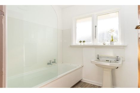 Photo of property in 1/106 Harris Crescent, Papanui, Christchurch, 8053