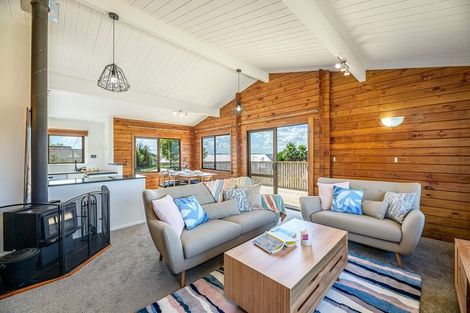 Photo of property in 22 Palomino Drive, Henderson, Auckland, 0612