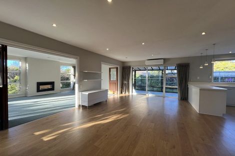 Photo of property in 11 Camberwell Place, Avonhead, Christchurch, 8042