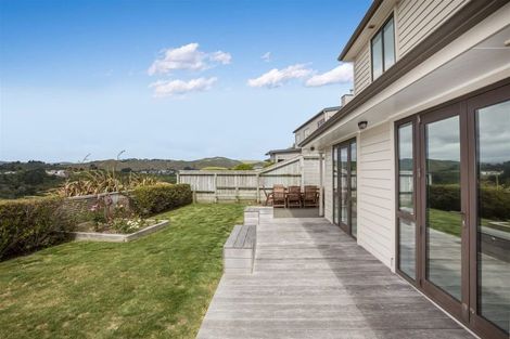 Photo of property in 12 Aoraki Rise, Aotea, Porirua, 5024