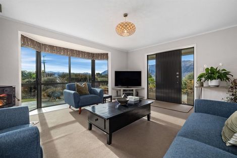 Photo of property in 275 Lakeview Terrace, Lake Hawea, Wanaka, 9382