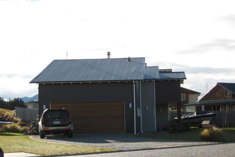 Photo of property in 38 Mataraki Place, Wanaka, 9305