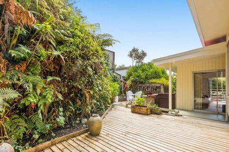 Photo of property in 10 Deller Grove, Silverstream, Upper Hutt, 5019