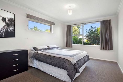 Photo of property in 6 Freebairn Street, Redwood, Christchurch, 8051