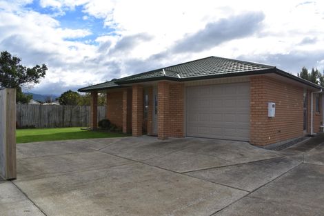 Photo of property in 4 Alexis Greer Lane, Carterton, 5713