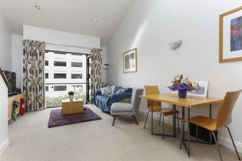 Photo of property in Latitude 37 East Apartments, 2l/20 Pakenham Street East, Auckland Central, Auckland, 1010