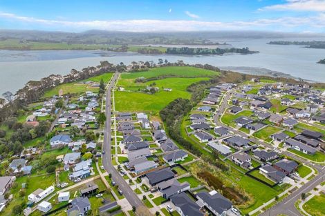 Photo of property in 59 Mclarin Road, Glenbrook, Waiuku, 2681