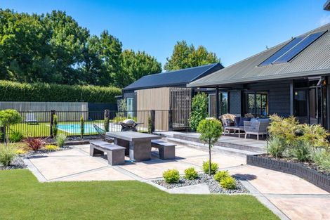 Photo of property in 218 Thornton Road, Cambridge, 3434