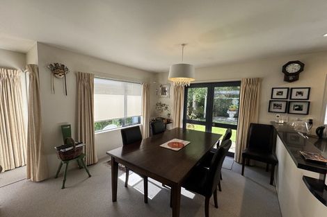 Photo of property in 275 Memorial Avenue, Burnside, Christchurch, 8053