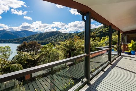 Photo of property in 259 Queen Charlotte Drive, Havelock, Picton, 7281