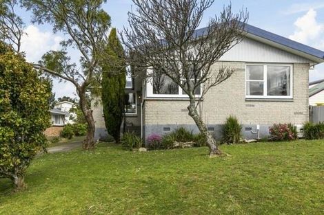 Photo of property in 9 Cedar Street, Maungaraki, Lower Hutt, 5010