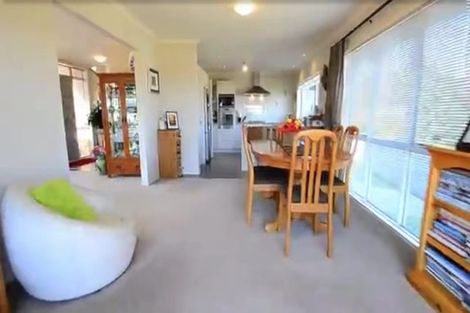 Photo of property in 8 Barnacle Rise, Red Beach, 0932