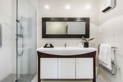 Photo of property in 3/14 Frieston Road, Milford, Auckland, 0620