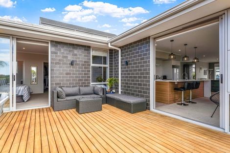 Photo of property in 4 Kiwa Crescent, Gulf Harbour, Whangaparaoa, 0930