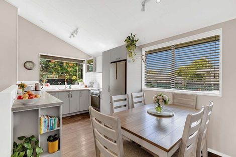 Photo of property in 6 Mercury Street, Milson, Palmerston North, 4414