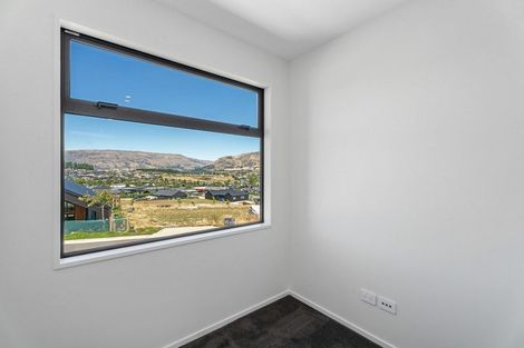 Photo of property in 2 Tuohy Lane, Wanaka, 9305