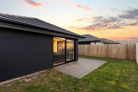 Photo of property in 17 Bill Hammond Drive, Belfast, 8051