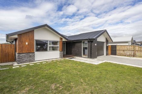 Photo of property in 30 Mehrtens Crescent, Woodend, 7610