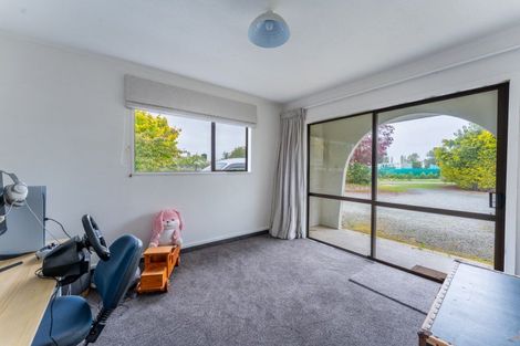 Photo of property in 33 Lynch Road, Levels, Timaru, 7973