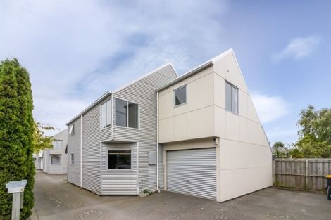 Photo of property in 31 Olliviers Road, Phillipstown, Christchurch, 8011