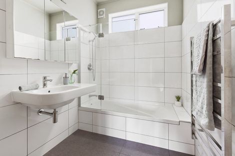 Photo of property in 33 Bankot Crescent, Ngaio, Wellington, 6035