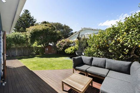 Photo of property in 30 Para Street, Miramar, Wellington, 6022