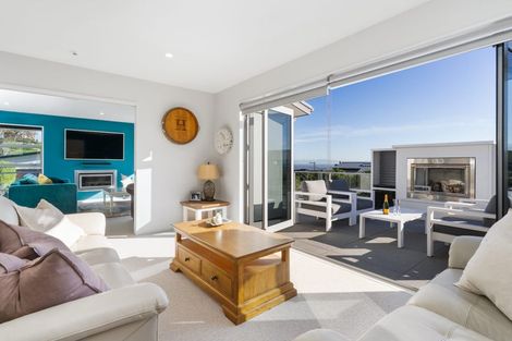 Photo of property in 16 Quarry Hill Terrace, Kennedys Bush, Christchurch, 8025