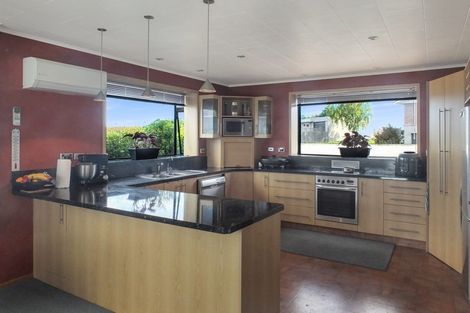 Photo of property in 12 Oakleigh Crescent, Oamaru North, Oamaru, 9400