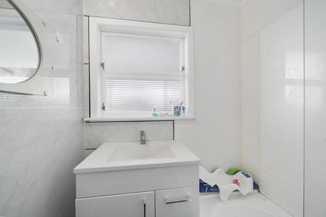 Photo of property in 35 Balmoral Street, Levin, 5510