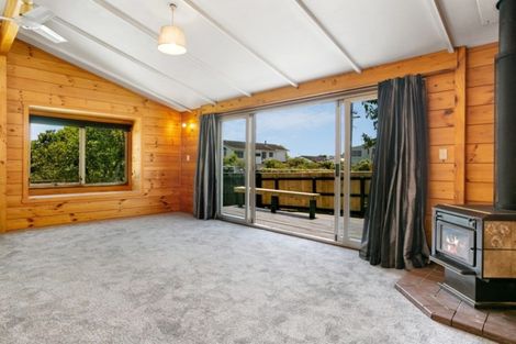 Photo of property in 1/11 Ingle Avenue, Waipahihi, Taupo, 3330