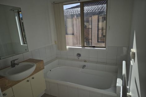 Photo of property in 17 Trimaran Drive, Gulf Harbour, Whangaparaoa, 0930