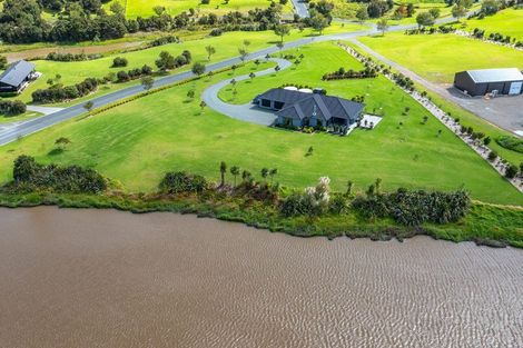 Photo of property in 32 Robert Hastie Drive, Mangawhai, 0573