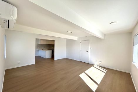 Photo of property in 66 Casuarina Road, Half Moon Bay, Auckland, 2012