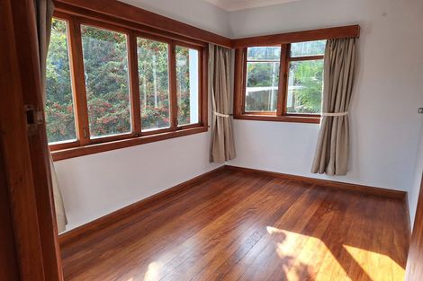 Photo of property in 39 Chaucer Road, Hospital Hill, Napier, 4110