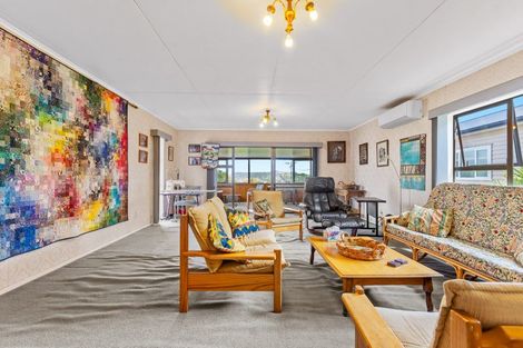Photo of property in 10 Bonita Avenue, Stanmore Bay, Whangaparaoa, 0932