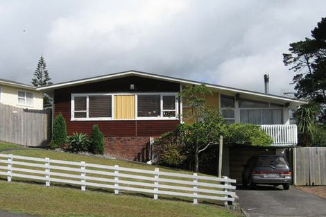 Photo of property in 28 Glendene Avenue, Glendene, Auckland, 0602