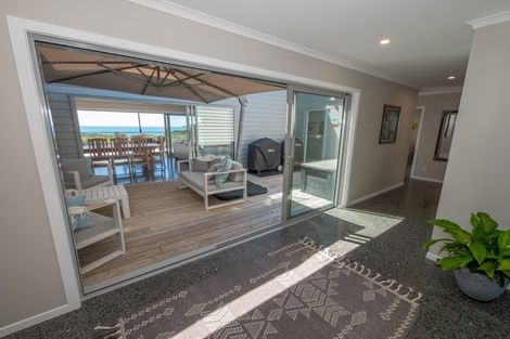 Photo of property in 116 Stratford Drive, Cable Bay, 0420