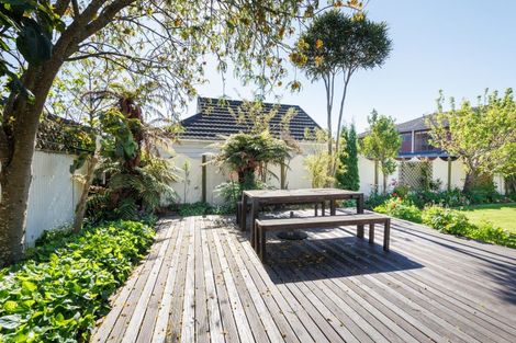 Photo of property in 27 Aintree Crescent, Awapuni, Palmerston North, 4412